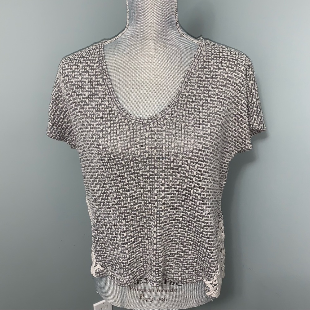 AMERICAN EAGLE women’s size small knit top with lace short sleeve grey Y2K